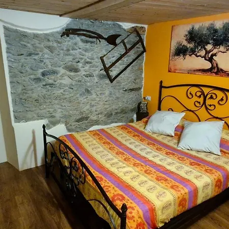 בית נופש Rustico Verginate בלאנו